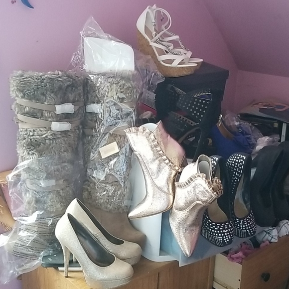 Bags,Clothing, accessories, jewelry, perfume, shoe - Picture 11 of 17